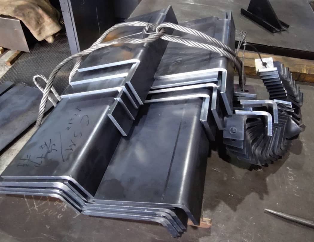 シャーリングの加工例